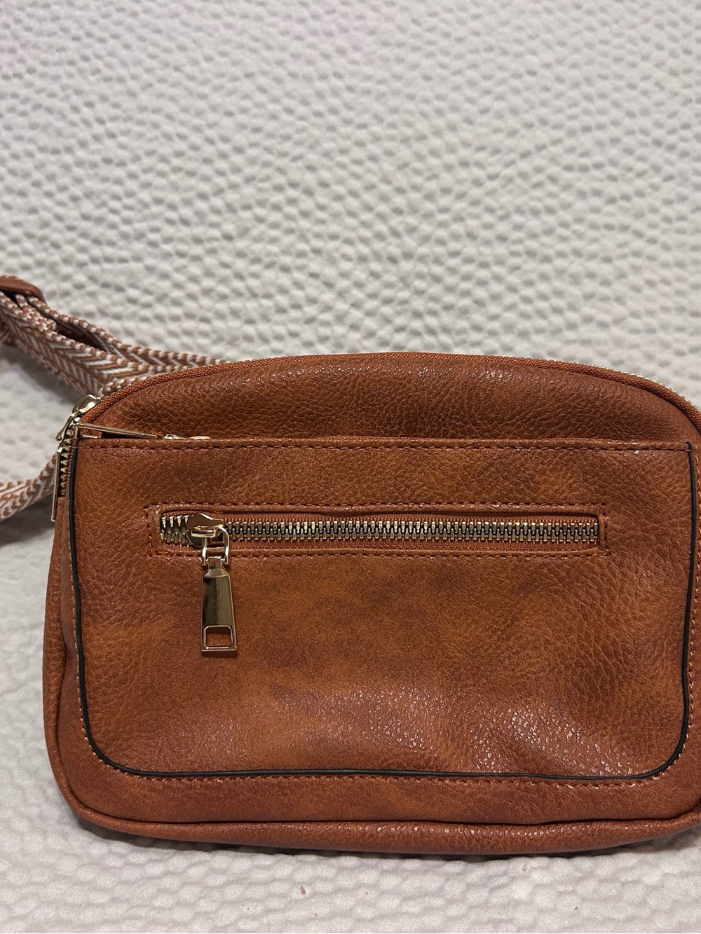 & Other Stories Tan Leather Crossbody Bag with Gold Hardware